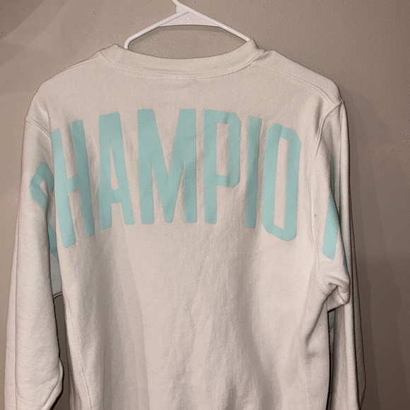 Men’s champions sweater - Picture 2 of 3